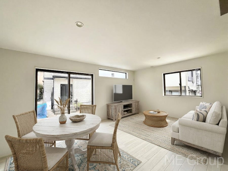 ���r���O�@�傫�ȑ����炽���Ղ�̗z���ƕ����������郊�r���O�@���Ƌ��CG�ł�  