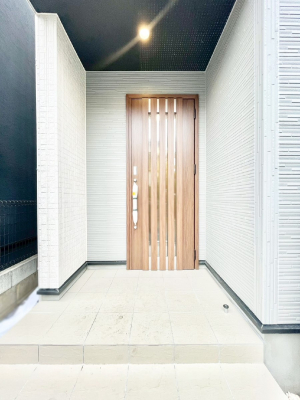 ���ց@���֑O�͉����t���ŉJ���~���Ă��Ă��G��ɂ����ł�