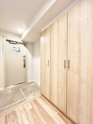 ���ց@���ւɂ͎��[�������Ղ肠��̂ŃX�b�L�������q���I�ȋ�Ԃ�ۂĂ���