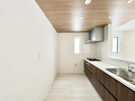 �L�b�`���@��Ƃ肠��L�b�`���ł͂��Ƒ��Ɗy�������������ł��܂��B