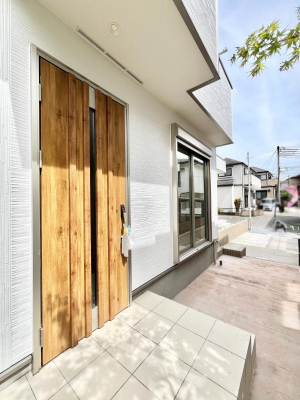 ���ց@��؂ȉƑ��A���q���o�}���錺�ցB