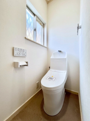 �g�C���@�g�C����1�K��2�K���ꂼ��ɔz�u����Ă��ĂƂĂ��֗��ł��B 