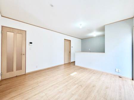 ���r���O�@�i�`�������e�C�X�g�̗D�����_�炩���F�g���̃t���[�����O���f�G�ȃ��r���O�ł��ˁB