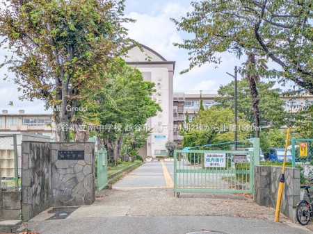 ���ӊ��@���w�Z 1520m �z�J�s���쒆�w�Z