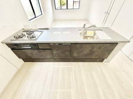 �L�b�`���@�������������I�ɁA�y�����I�V�X�e���L�b�`��