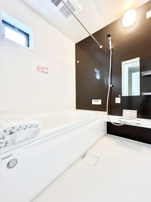 �����@����̔�������Ă���閾�邢�������̂���o�X���[��