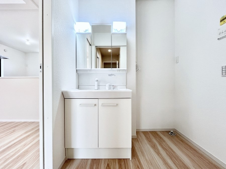 ���ʑ�E���ʏ��@�������̂�����K��Ԃł��B�����̐g�x�x���C�����ǂ����g�������܂��B 