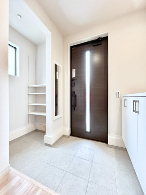 ���ց@�V���[�Y�C���N���[�N�t���̌��ցB�Ƒ��S���̌C��J��Ȃǂ���������[�ł��܂��B