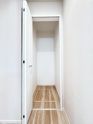 ���̑����ρ@�L�����[�B�|�������G�߂̏��������[���邱�Ƃ��ł��܂��B