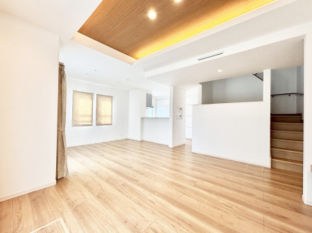 ���r���O�@�Ƒ��c���̎��Ԃ����������Ȃ��났�̃��r���O�_�C�j���O�B   