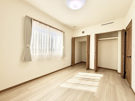 �Q���@�g���₷���`�Ńx�b�g��Ƌ�̒u�����ɂ����邱�Ƃ�����܂���B   