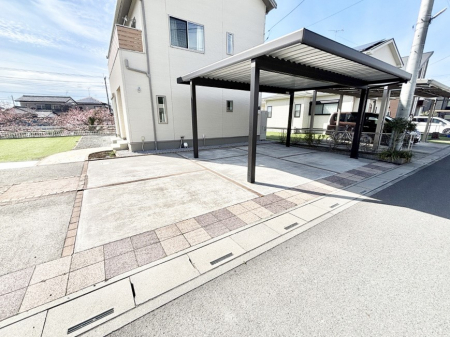 �@�����Ɍ������Ȃ����ԃX�y�[�X�B