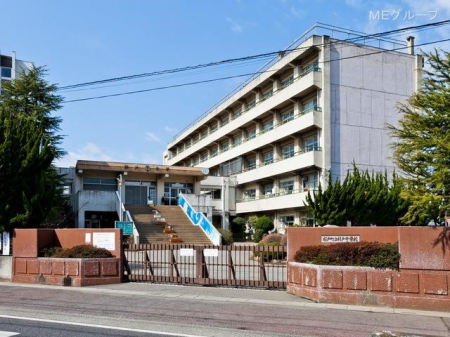 ���ӊ��@���w�Z 2100m ���˒������˒��w�Z