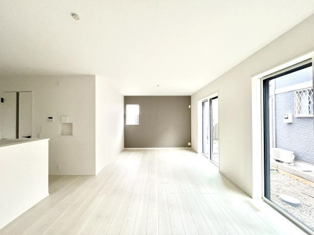 ���̑����ρ@�傫�ȑ����炽���Ղ�̗z���ƕ����������郊�r���O  