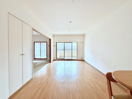 ���̑����ρ@���邢�z���������A�����̕��͋C�ɖ��������_�C�j���O�B   