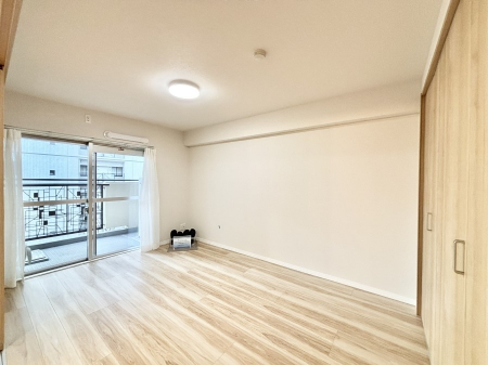 ���̑����ρ@�o���R�j�[���J�������v���X���Ă����m��