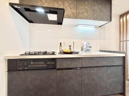 �L�b�`���@�������̂������ŉƑ��̏Ί炪�L����܂��I