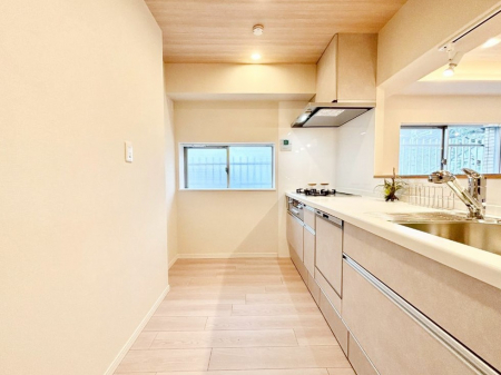 �L�b�`���@���������Ȃ���ł����Ƒ��Ƃ̉�b���y���߂�ΖʃL�b�`�� 