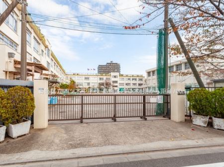 ���ӊ��@���w�Z 700m �����旧�l�c�ؒ��w�Z