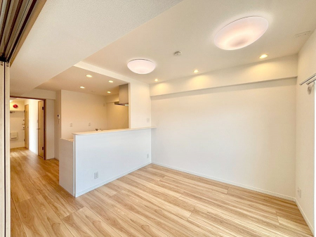 ���r���O�@�Ƒ��c���̎��Ԃ����������Ȃ��났�̃��r���O�_�C�j���O�B   