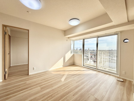 ���r���O�@�Ƒ��ꏏ�ɂ��H�����y���݂����Ȃ�L�X���r���O�_�C�j���O