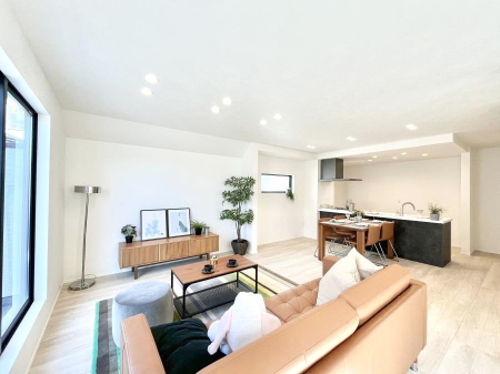 ���r���O�@���Ƒ��̓��₩�Șb�����ŕ�܂�閾�邢���r���O