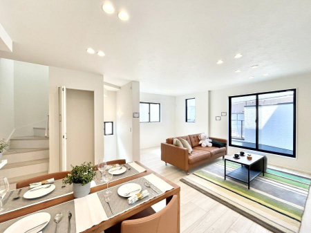 ���r���O�@���r���O�K�i���Ƒ��̏Ί�Ɖ�b���Ȃ��ł���܂�  