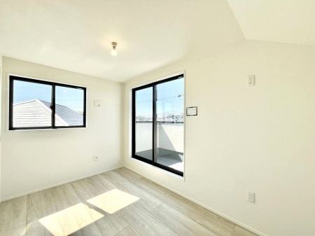 ���̑����ρ@�o���R�j�[���J�������v���X���Ă����m��