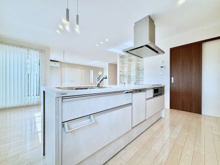 �L�b�`���@�������������I�ɁA�y�����I�V�X�e���L�b�`��