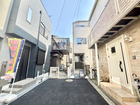 ���n�O�ώʐ^�@�������ꂽ�O�ρA�㎿�ȏZ��Ԃ��L���鎺���͉i�����S���ĉ߂�����Z���ł��B 