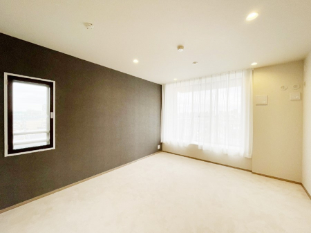 ���r���O�@�傫�ȑ����炽���Ղ�̗z���ƕ����������郊�r���O