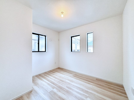 �q�������@�q�������ɂ��������߂Ȏ��[�X�y�[�X�����Ղ�̋���