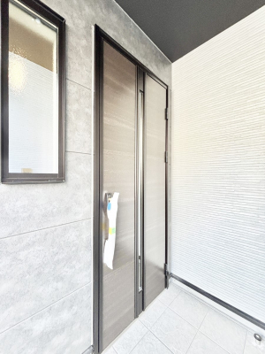 ���ց@��؂ȉƑ��A���q���o�}���錺�ցB