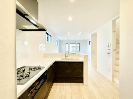 �L�b�`���@��Ƃ肠��L�b�`���ł͂��Ƒ��Ɗy�������������ł��܂��B