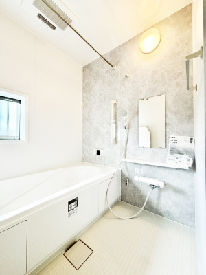 �����@����̔�������Ă���閾�邢�������̂���o�X���[��