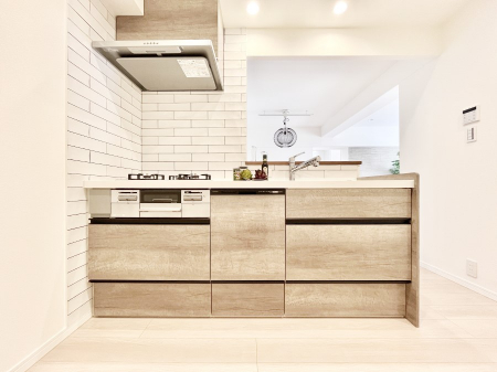 �L�b�`���@�������������I�ɁA�y�����I�V�X�e���L�b�`��