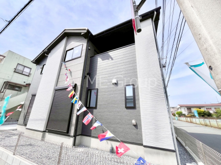 ���n�O�ώʐ^�@�����Ղ�̗z���ƊJ�����ɕ�܂�閾�邢�Z�܂�