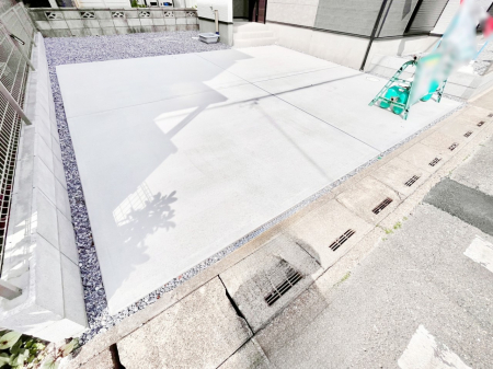 �@�ڂ̑O�����ԏꂾ�ƉJ�̓�����ʂɂ������������������֗��ł���