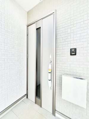 ���ց@��؂ȉƑ��A���q���o�}���錺�ցB