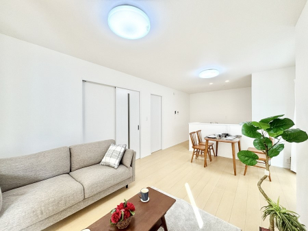 ���r���O�@�������������͋C�̂k�c�j�͉Ƒ��݂�Ȃ̉��K���