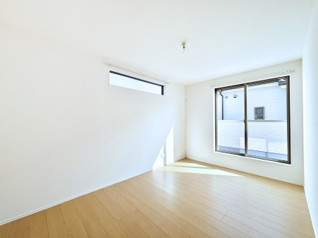 ���̑����ρ@������̃o���R�j�[���������������������S�̂�D������ݍ��݂܂��B