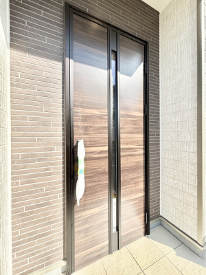 ���ց@�Z�܂��̊�����o����A���փh�A�B 