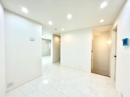 ���̑����ρ@���r���O�K�i���Ƒ��̏Ί�Ɖ�b���Ȃ��ł���܂�  