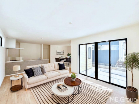 ���r���O�@�傫�ȑ����炽���Ղ�̗z���ƕ����������郊�r���O�@���Ƌ��CG�ł�  