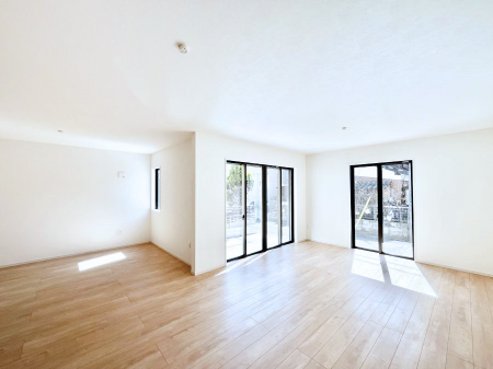 ���̑����ρ@17.7���{6.1���̃��r���O�_�C�j���O�B�H���Ƃ��났�X�y�[�X���g���������₷���v�����j���O�B