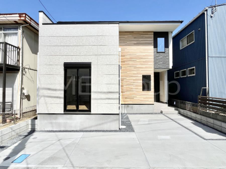 ���n�O�ώʐ^�@�������ꂽ�O�ρA�㎿�ȏZ��Ԃ��L���鎺���͉i�����S���ĉ߂�����Z���ł��B 