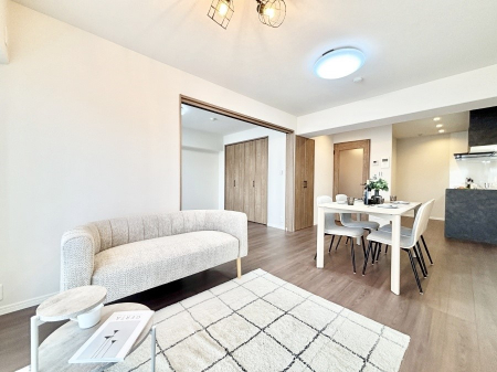 ���r���O�@���K���Ƃ�Ƃ���f�U�C���������r���O�B