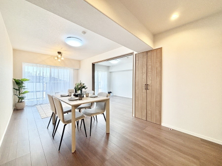 ���r���O�@�傫�ȑ����炽���Ղ�̗z���ƕ����������郊�r���O