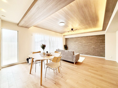 ���r���O�@�������������͋C�̂k�c�j�͉Ƒ��݂�Ȃ̉��K���