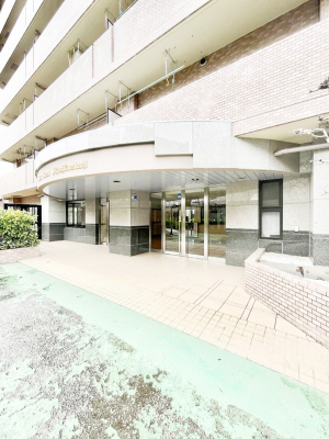 �G���g�����X�@�������������͋C�̃G���g�����X